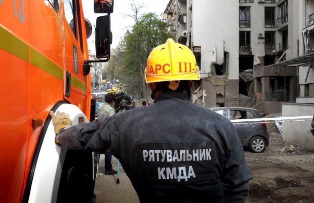 День рятівника 2022: картинки і привітання для українських рятувальників