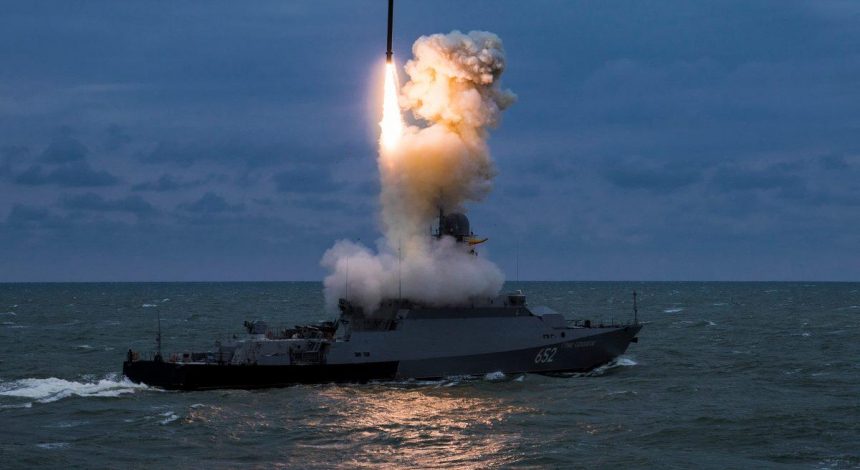 Росія вивела в море ракетоносії: рівень ракетної загрози значно зріс