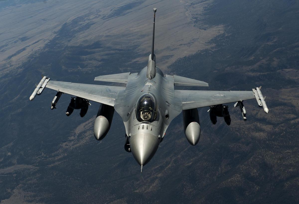 Истребители F-16 Польша Украине передавать не планирует / фото US Air Force