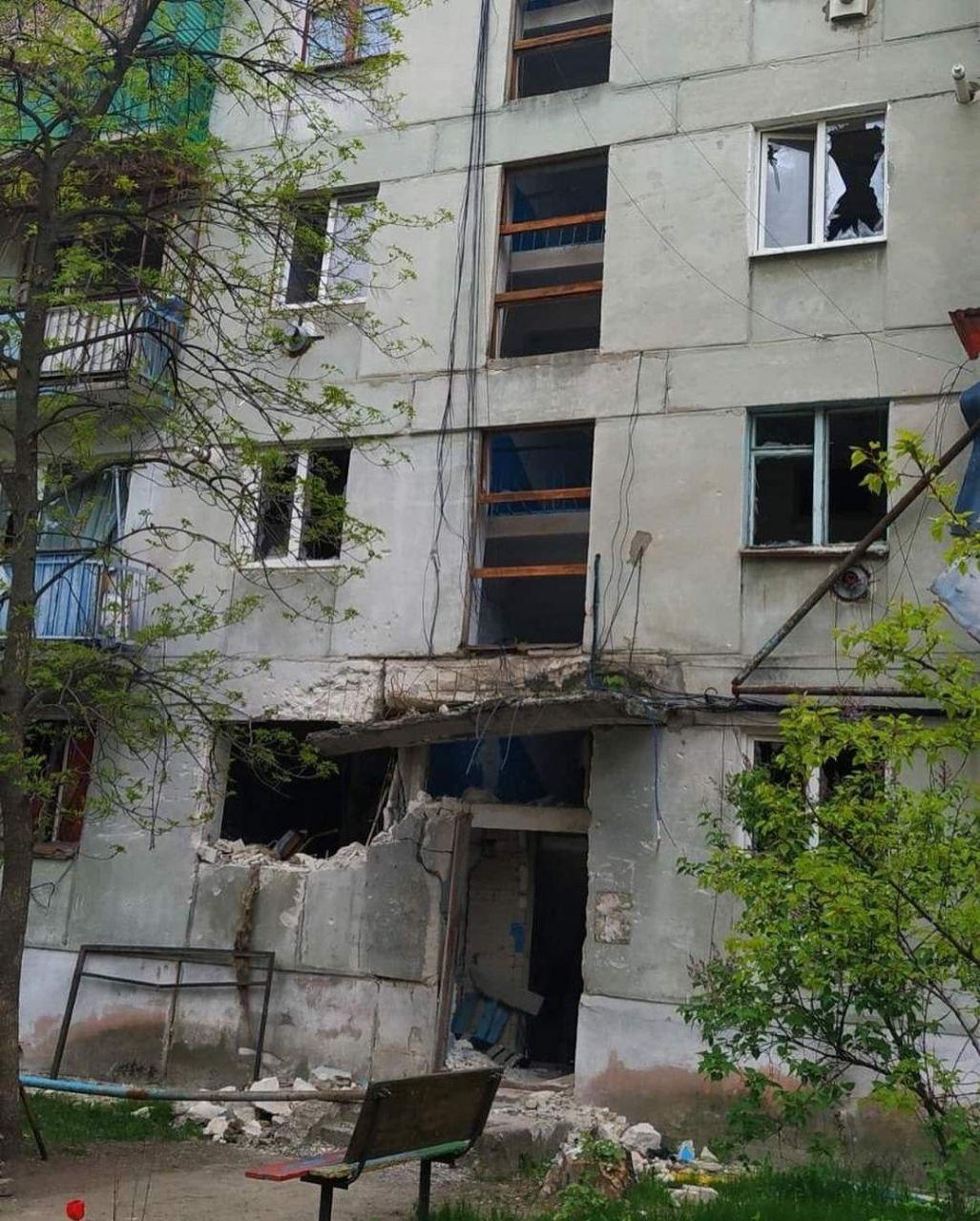 Повреждения на Луганщине в результате обстрелов 2 мая / фото Луганская ОВА Повреждения на Луганщине в результате обстрелов 2 мая / фото Луганская ОВА