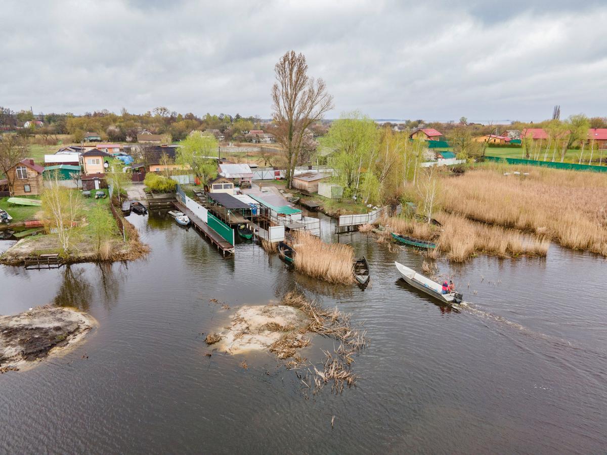 Страхолесье стало эвакуационным центром / фото "Украинская правда" Страхолесье стало эвакуационным центром / фото "Украинская правда"