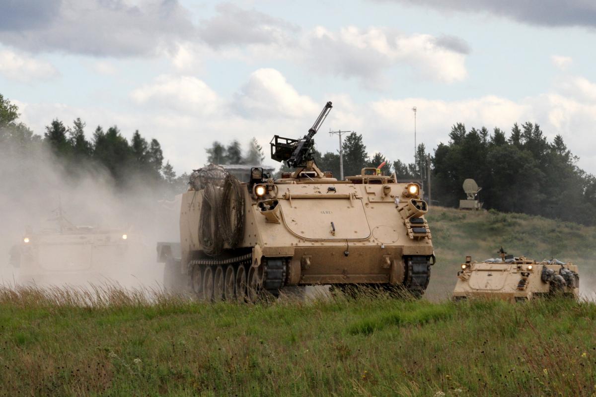 Бронетранспортер M113 / US Army Бронетранспортер M113 / US Army