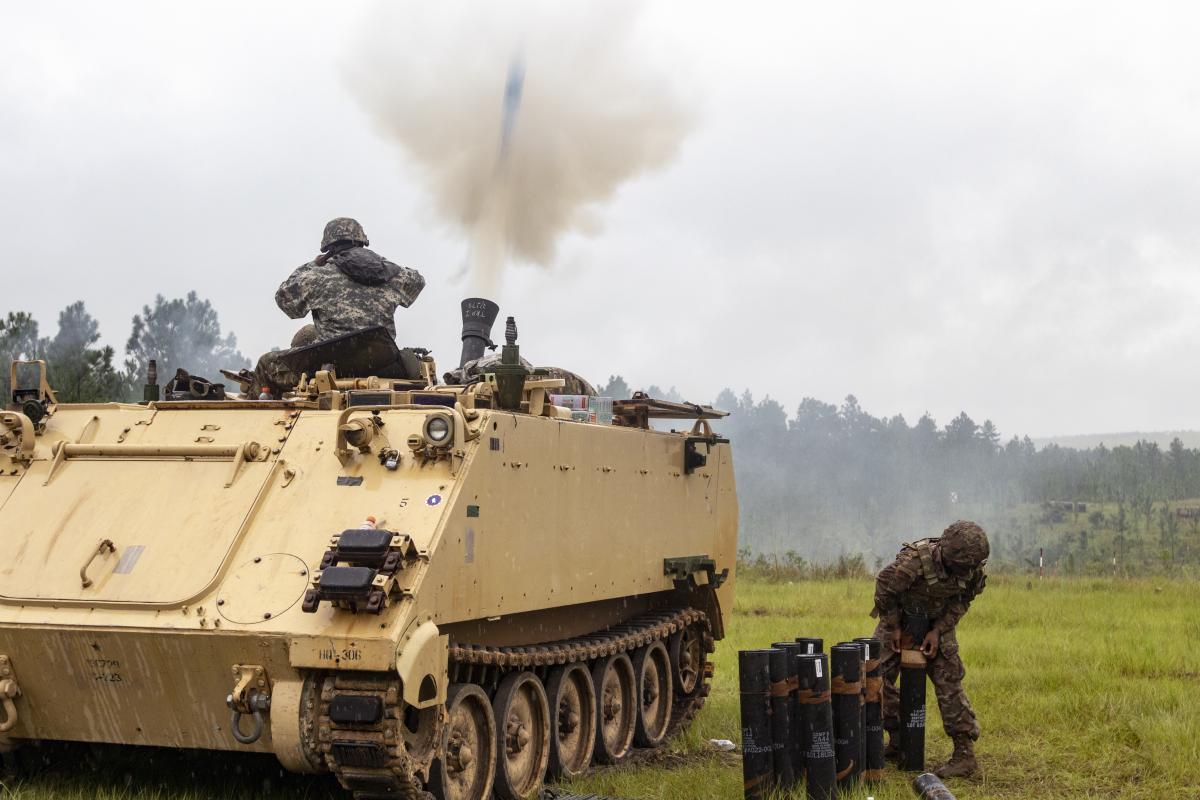 Бронетранспортер M113 / US Army Бронетранспортер M113 / US Army
