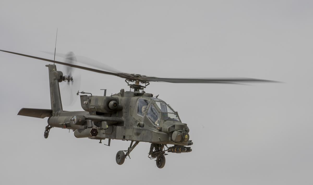 В Катаре разбился военный вертолёт: экипаж и пассажиры погибли В Катаре разбился военный вертолёт: экипаж и пассажиры погибли
