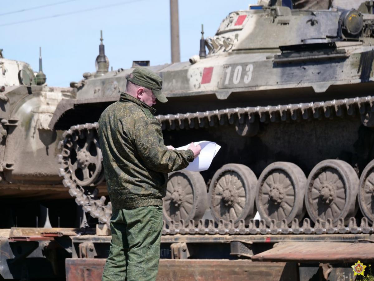 'Не чисто демонстрационные действия': в Генштабе заявили об угрозе наступления из Беларуси 'Не чисто демонстрационные действия': в Генштабе заявили об угрозе наступления из Беларуси