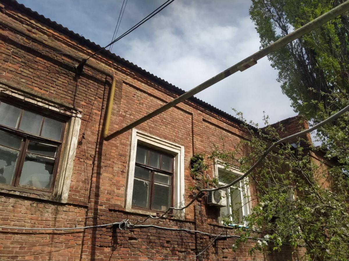 Наслідки обстрілів окупантів на Донбасі Наслідки обстрілів окупантів на Донбасі