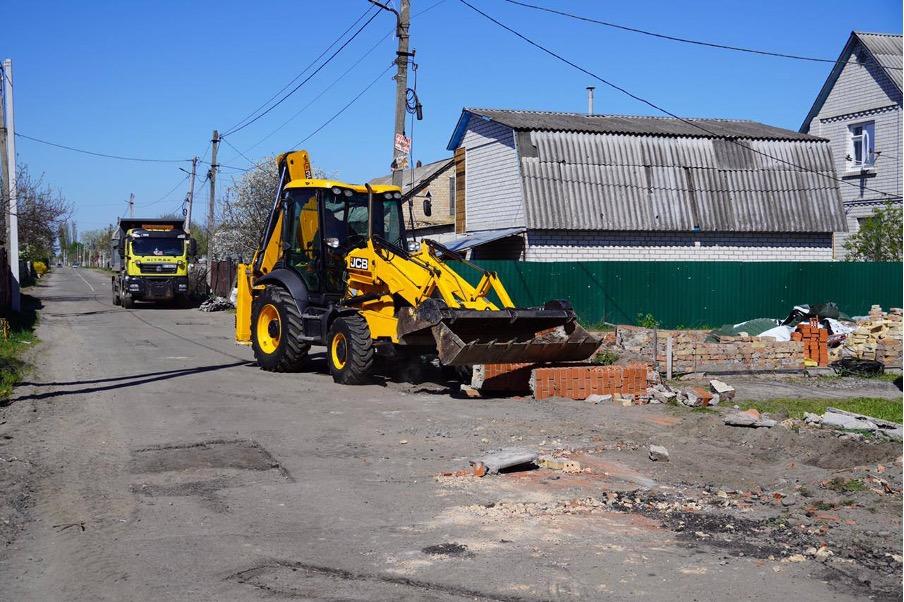 На Київщині прибрано 258 кілометрів вулиць і відновлено рух 16 переправами На Київщині прибрано 258 кілометрів вулиць і відновлено рух 16 переправами