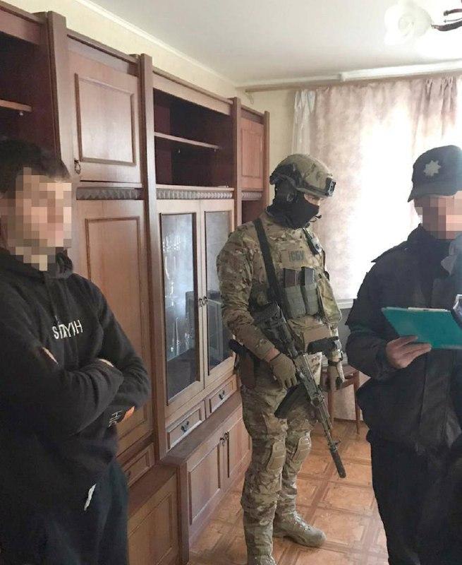 В Сумской области задержали предателя \ фото офис Генпрокурора В Сумской области задержали предателя \ фото офис Генпрокурора
