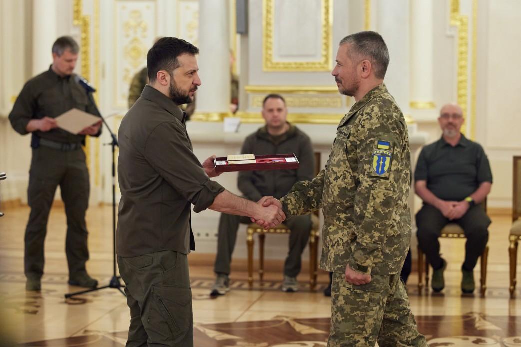 Зеленский вручил первые боевые отличия независимой Украины / фото president.gov.ua Зеленский вручил первые боевые отличия независимой Украины / фото president.gov.ua