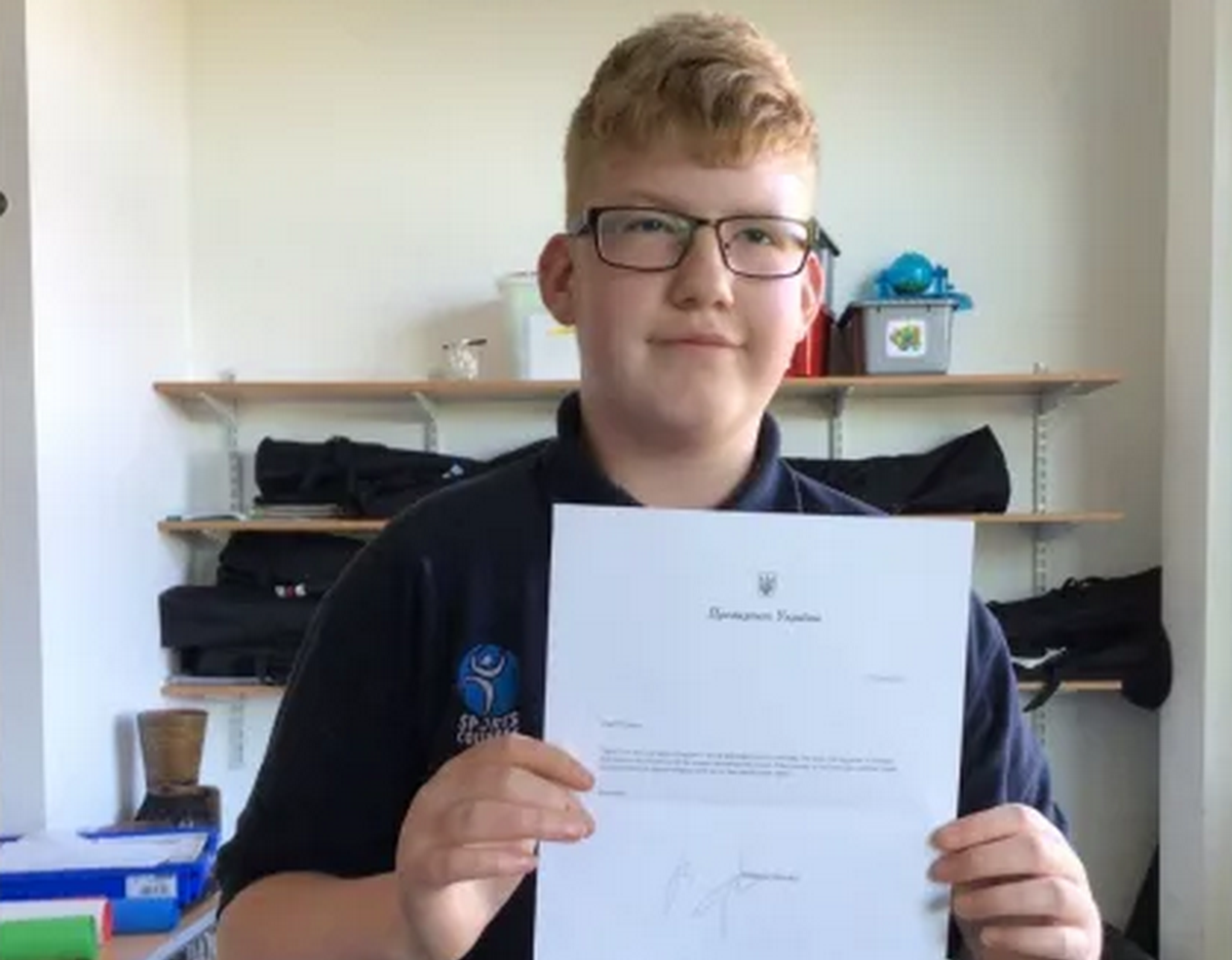 A 12-year-old Briton wrote a letter to Zelensky and received an official response / photo twitter.com/educationgovuk