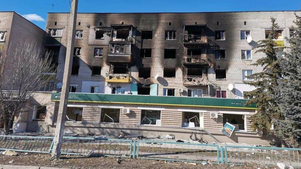 Последствия обстрелов Изюма российскими оккупантами / фото: facebook.com/ObriiIzyum Последствия обстрелов Изюма российскими оккупантами / фото: facebook.com/ObriiIzyum