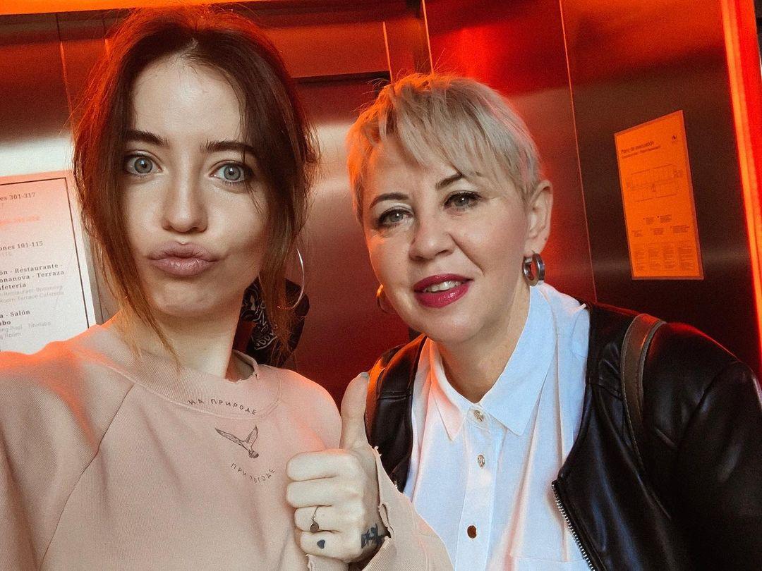 Надя Дорофєєва з мамою / Фото - instagram.com Надя Дорофєєва з мамою / Фото - instagram.com
