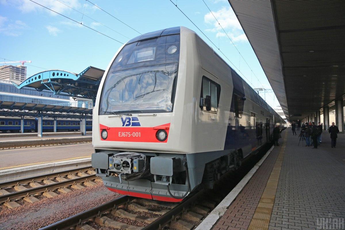Компанія призначає додатковий поїзд №284/283 Ужгород - Київ, який курсуватиме через день / фото УНІАН, Віктор Ковальчук