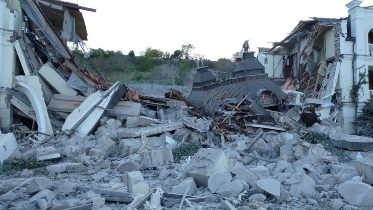 Росія вдарила ракетами по Одесі / фото suspilne . media Росія вдарила ракетами по Одесі / фото suspilne . media