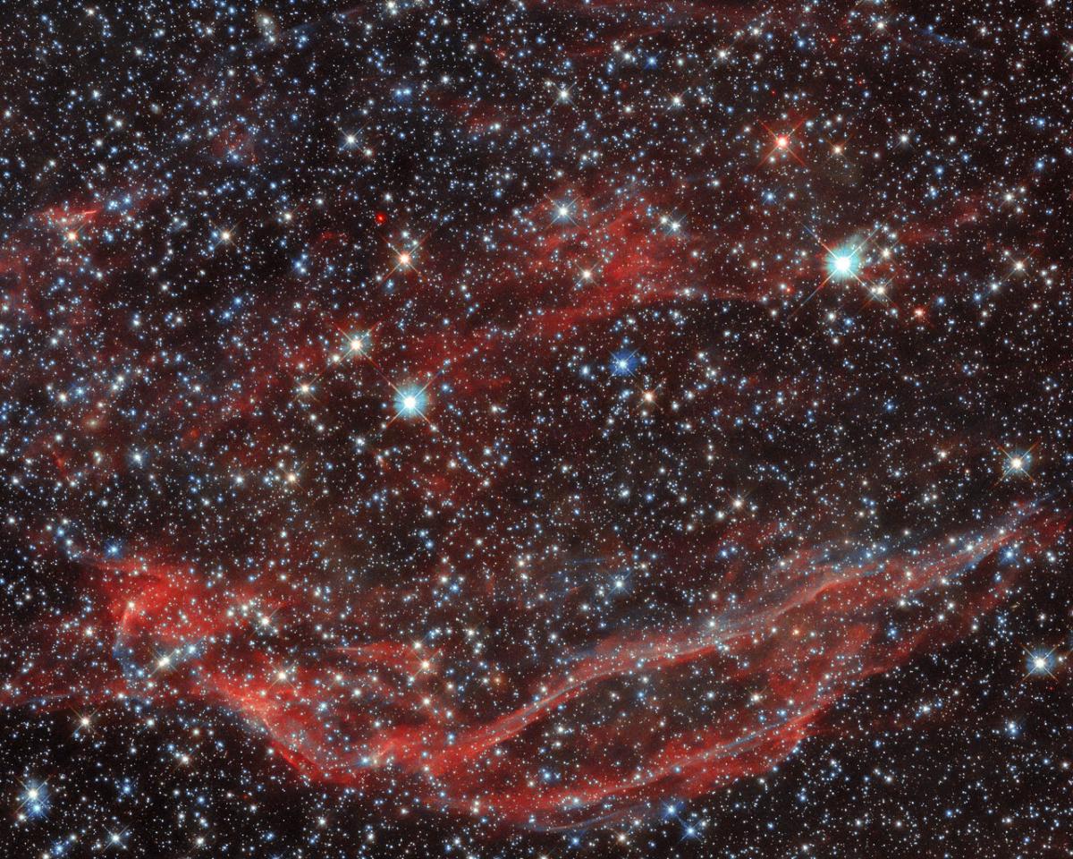 Хаббл нашел остатки от взрыва звезды в созвездии Менса / фото ESA/Hubble & NASA, Y. Chu