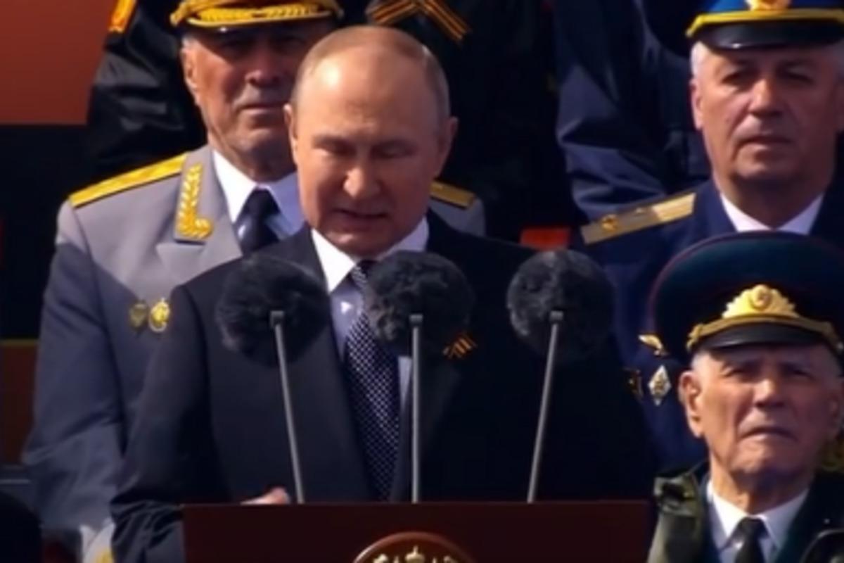 Оккупанты не оценили парад Путина в Москве / скриншот Оккупанты не оценили парад Путина в Москве / скриншот