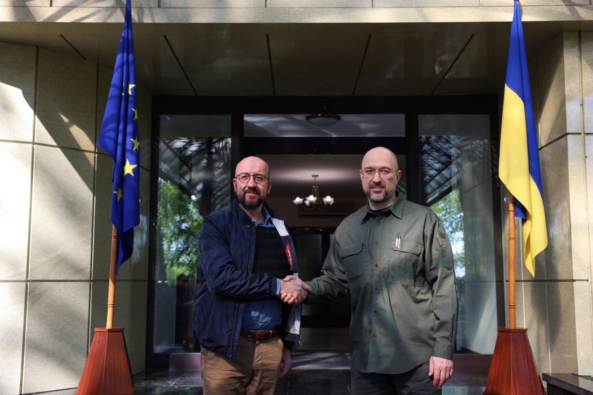 Шарль Мішель і Денис Шмигаль 9 травня / фото twitter.com/eucopresident Шарль Мішель і Денис Шмигаль 9 травня / фото twitter.com/eucopresident