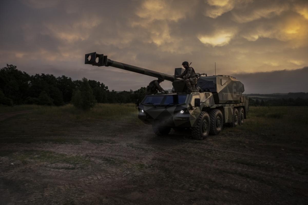 САУ Dita вже в бою / Excalibur Army