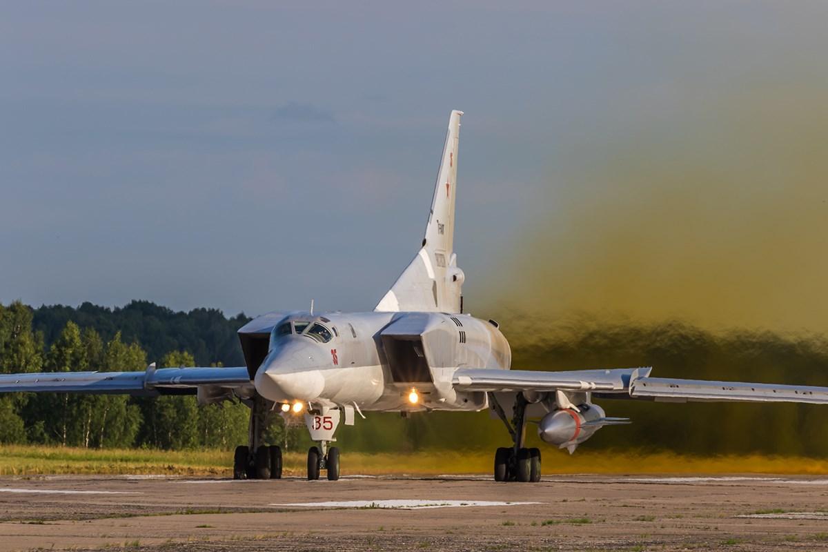 Россияне модернизируют ракеты Х-22 / фото Минобороны РФ Россияне модернизируют ракеты Х-22 / фото Минобороны РФ