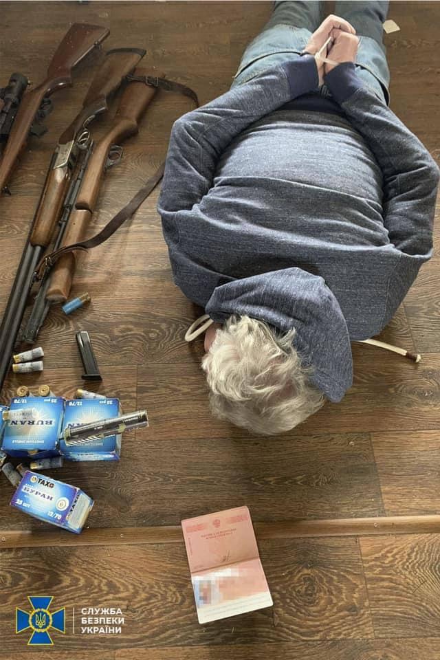 Зрадник виправдовував збройну агресію РФ проти України \ фото СБУ Зрадник виправдовував збройну агресію РФ проти України \ фото СБУ