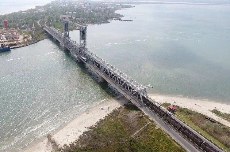Ворог намагається знищити міст на півдні Одеської області / фото: us.od.ua Ворог намагається знищити міст на півдні Одеської області / фото: us.od.ua