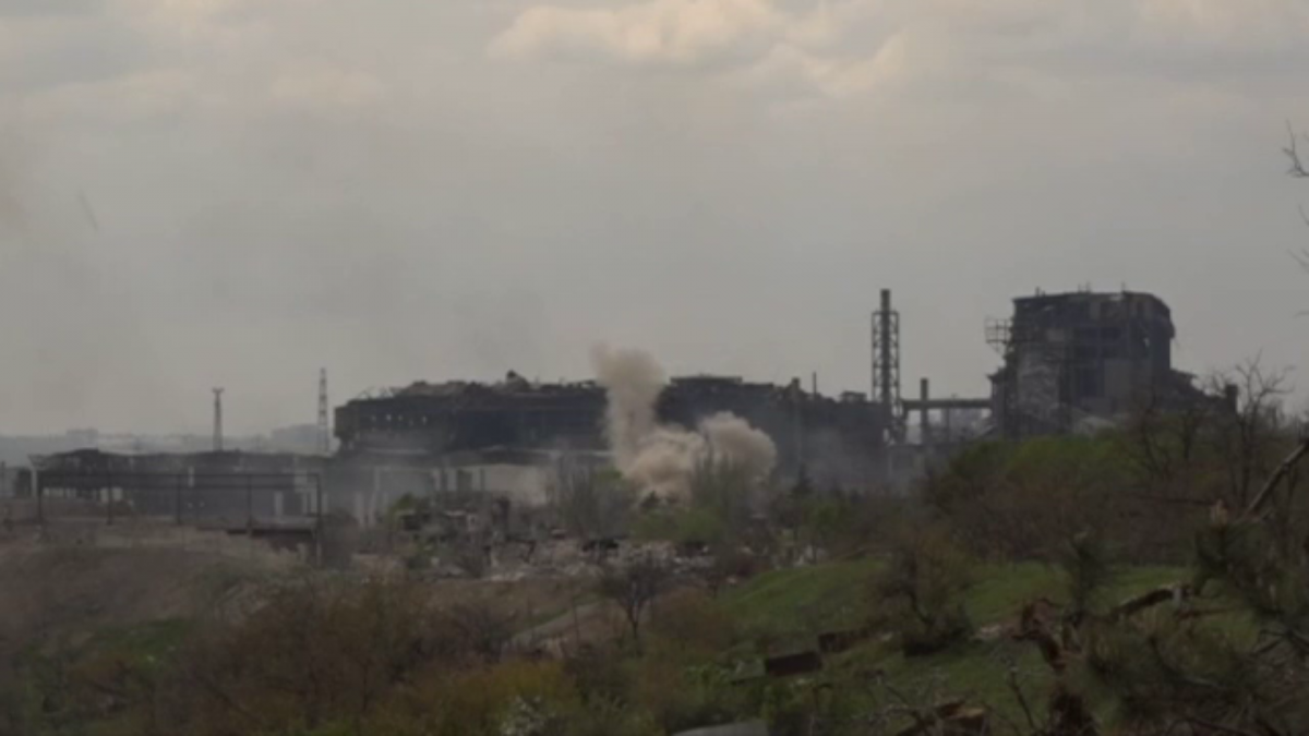 Россия превращает "Азовсталь" в военную базу / скриншот