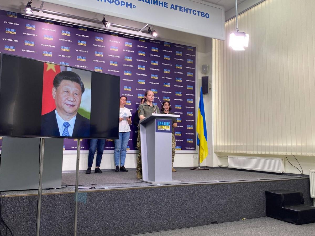 Семьи защитников Мариуполя просят об экстракции бойцов в другую страну / фото УНИАН Семьи защитников Мариуполя просят об экстракции бойцов в другую страну / фото УНИАН