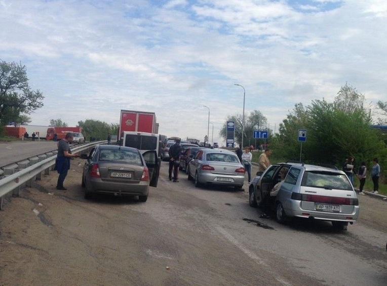 Люди чекали понад три дні \ Телеграм-канал Петро Андрющенко Люди чекали понад три дні \ Телеграм-канал Петро Андрющенко
