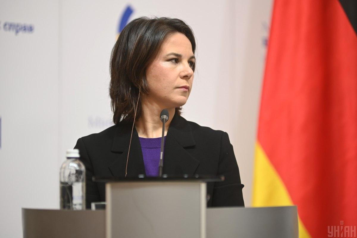 Бербок резко раскритиковала Путина за его отказ продлевать зерновое соглашение / фото УНИАН Бербок резко раскритиковала Путина за его отказ продлевать зерновое соглашение / фото УНИАН