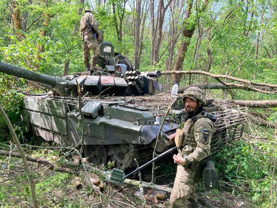 Українські військовослужбовці та військова техніка окупантів / фото Генштаб ЗСУ Українські військовослужбовці та військова техніка окупантів / фото Генштаб ЗСУ