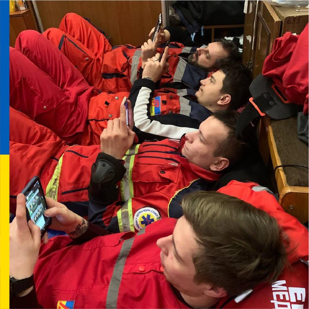 Медики цілодобово жили на підстанції / фото facebook.com/moz.ukr Медики цілодобово жили на підстанції / фото facebook.com/moz.ukr