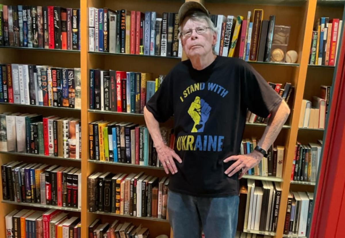 Стівен Кінг просить людей пам'ятати про нашу країну / фото twitter.com/StephenKing Стівен Кінг просить людей пам'ятати про нашу країну / фото twitter.com/StephenKing