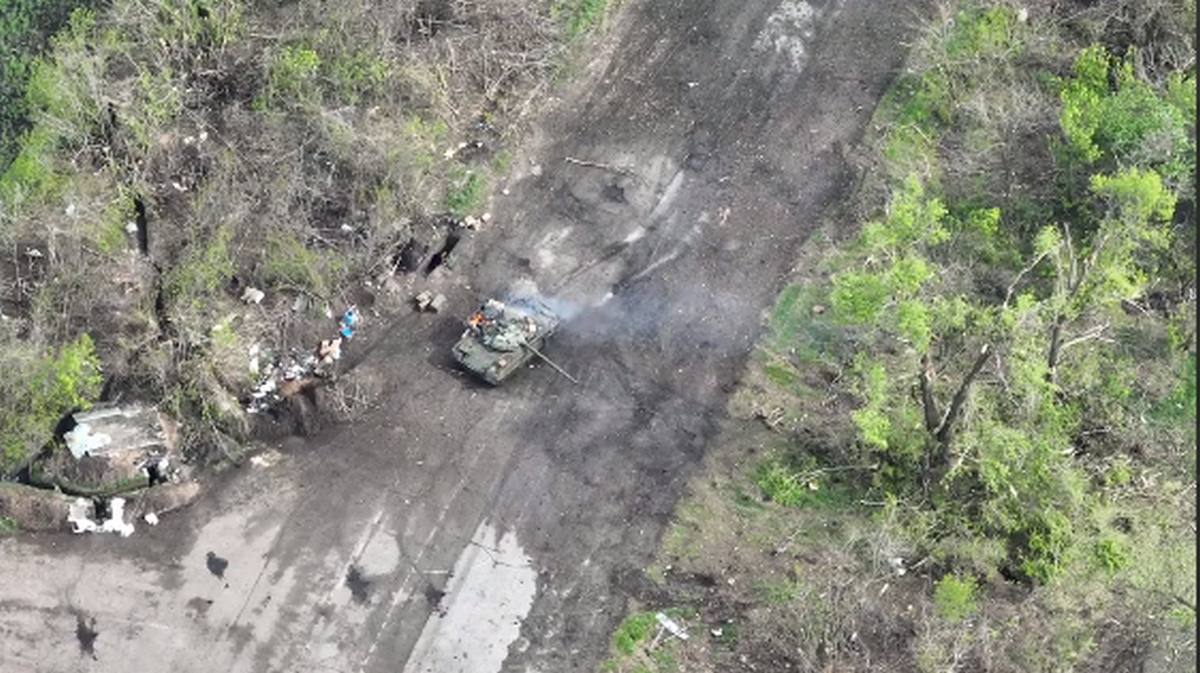В Харьковской области ВСУ уничтожили российский Т-80 / скрин видео​​​​