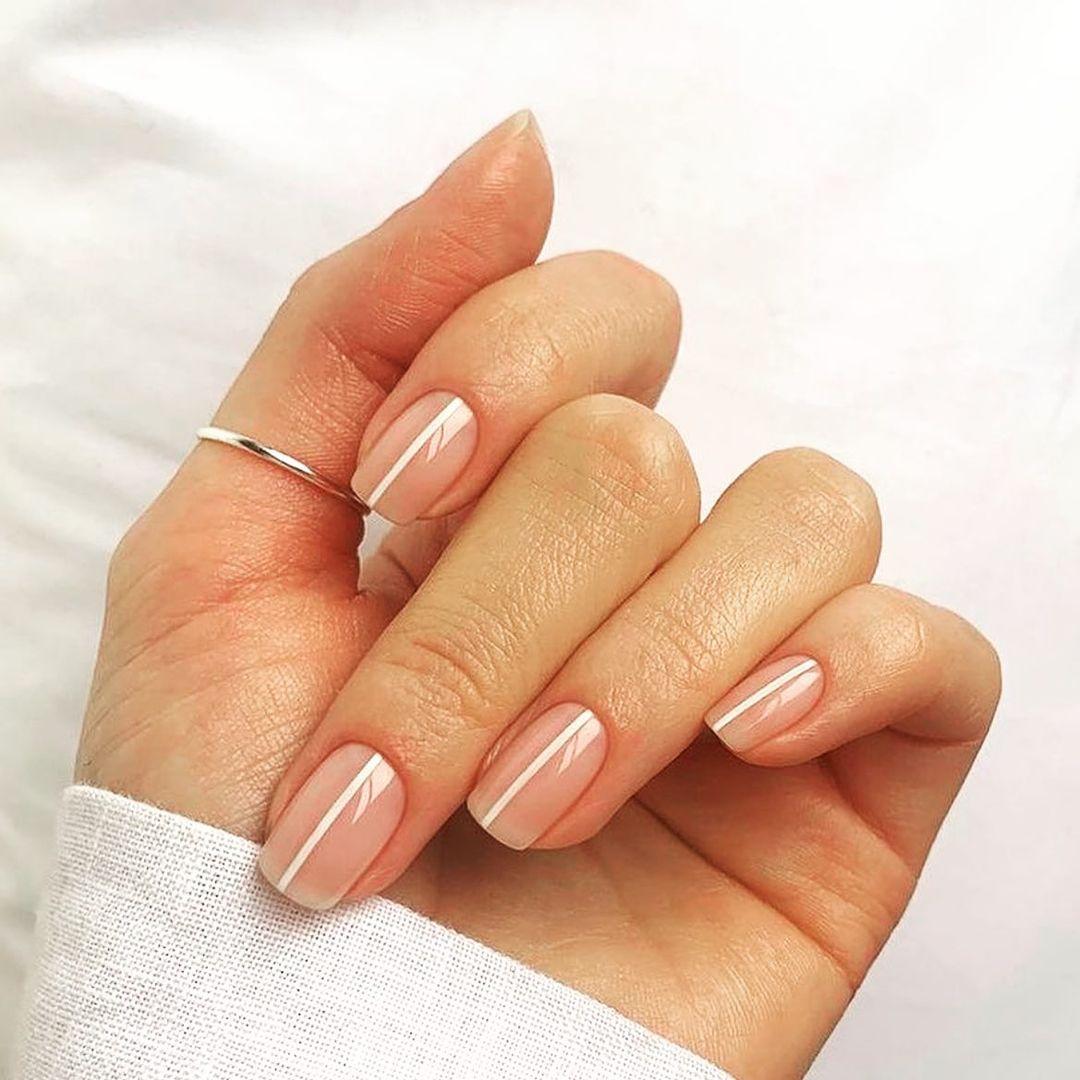 Маникюр на лето 2022 / instagram.com/nail_vershada_mgdn Маникюр на лето 2022 / instagram.com/nail_vershada_mgdn