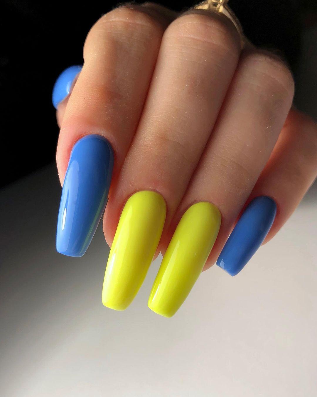 Маникюр на лето 2022 / instagram.com/lydok_nails_zp Маникюр на лето 2022 / instagram.com/lydok_nails_zp