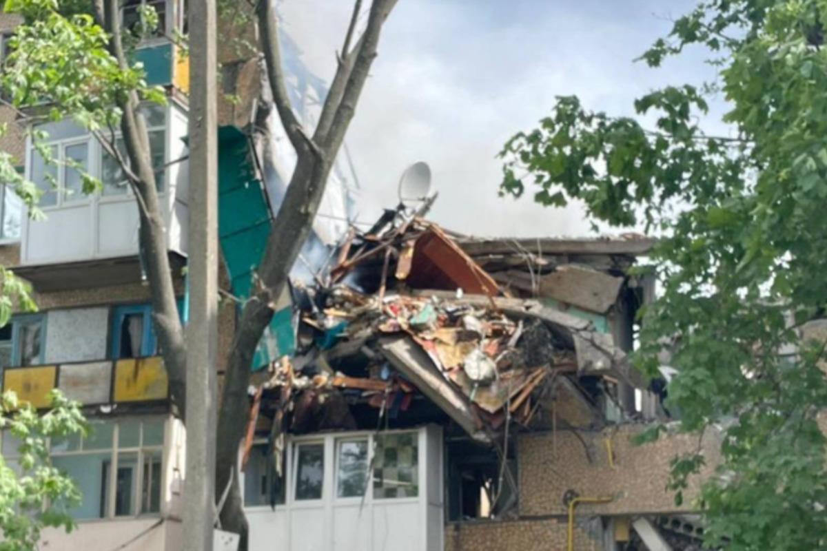 У Бахмуті в результаті ворожого обстрілу загинули три особи / фото facebook.com/don.gp.gov.ua У Бахмуті в результаті ворожого обстрілу загинули три особи / фото facebook.com/don.gp.gov.ua