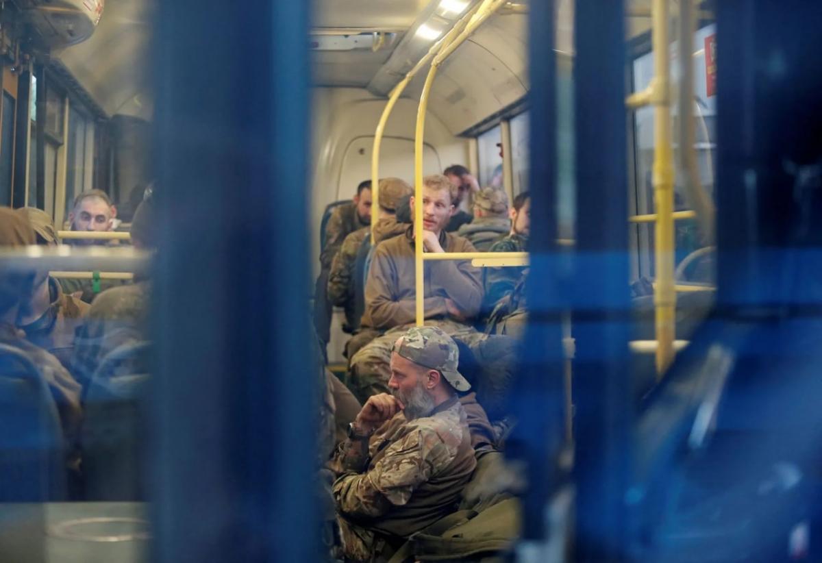 У Міноборони підкреслили, що всі повинні розуміти важливість переговорного процесу стосовно "азовців" У Міноборони підкреслили, що всі повинні розуміти важливість переговорного процесу стосовно "азовців"