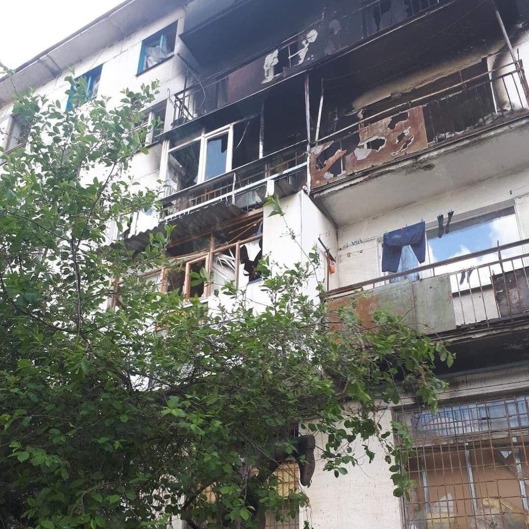 В Лисичанську обстрілами пошкоджено 12 будинків / фото Телеграм-канал Сергія Гайдая