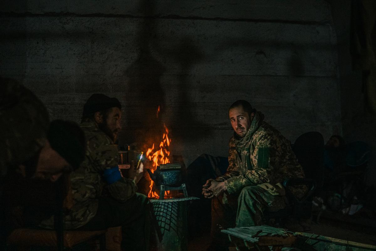 Военные понимали, что будут защищать Мариуполь до последнего / фото Боец полка "Азов" Дмитрий Казацкий Военные понимали, что будут защищать Мариуполь до последнего / фото Боец полка "Азов" Дмитрий Казацкий