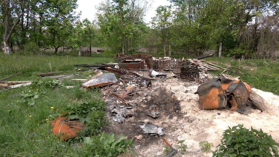 На Чернігівщині колишні безпритульні ховали техніку ЗСУ від окупантів у гаражі (фото) На Чернігівщині колишні безпритульні ховали техніку ЗСУ від окупантів у гаражі (фото)