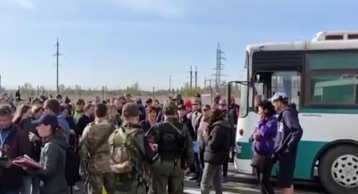 Маріупольців нас ільно депортують до Росії / скріншот відео