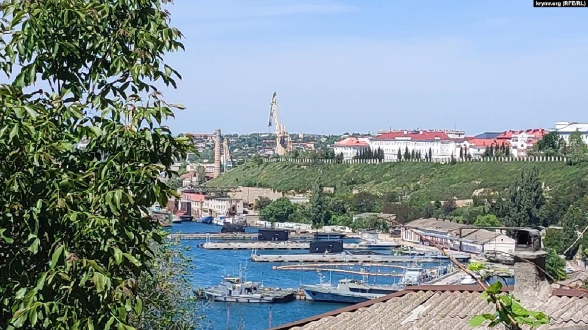В море сейчас находятся четыре из шести подводных лодок Черноморского флота РФ / фото krymr.org В море сейчас находятся четыре из шести подводных лодок Черноморского флота РФ / фото krymr.org