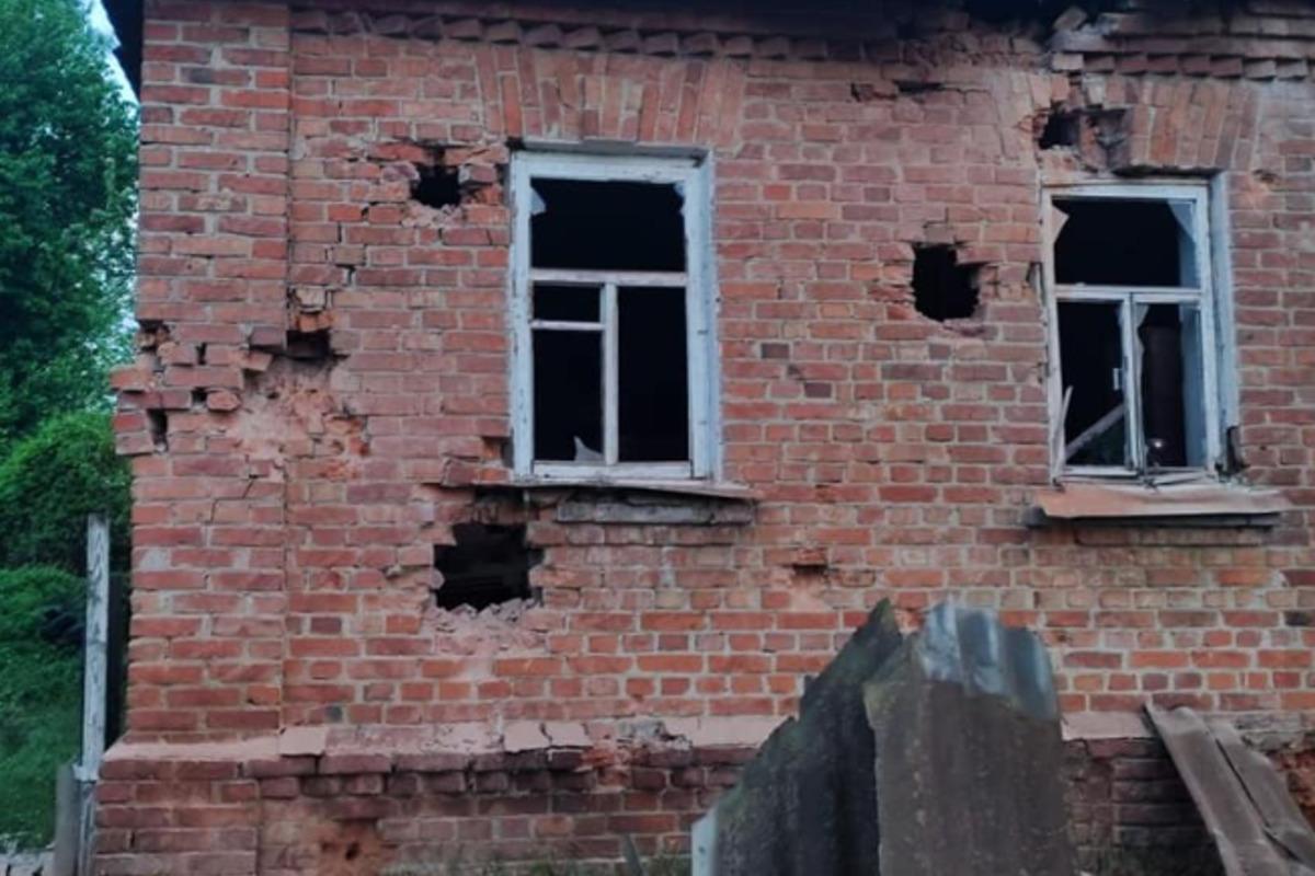 Наслідки обстрілу Сумщини російськими окупантами / фото: facebook.com/Zhyvytskyy Наслідки обстрілу Сумщини російськими окупантами / фото: facebook.com/Zhyvytskyy