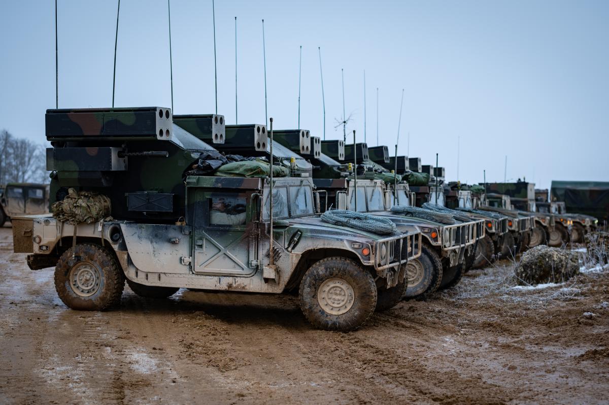 ЗРК AN / TWQ-1 Avenger / US Army ЗРК AN / TWQ-1 Avenger / US Army