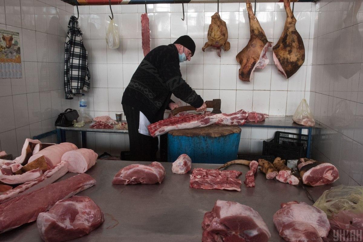 М’ясо та м’ясопродукти, які складають основу раціону українців, здорожчали на 18,8 відсотків. / фото УНІАН М’ясо та м’ясопродукти, які складають основу раціону українців, здорожчали на 18,8 відсотків. / фото УНІАН