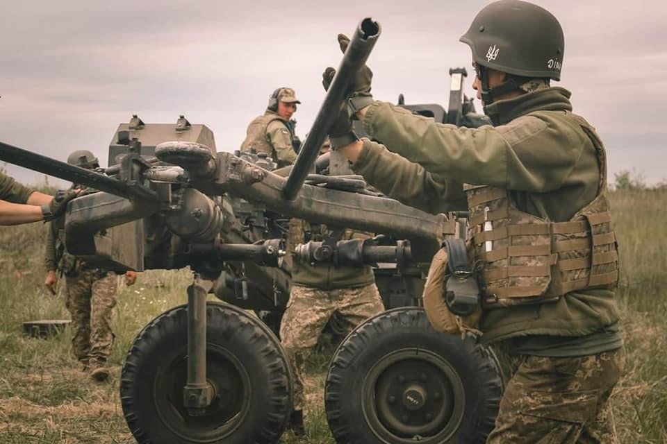 В Донецкой и особенно в Луганской областях враг ежедневно и каждую ночь осуществляет наращивание сил и средств / фото facebook.com/GeneralStaff.ua