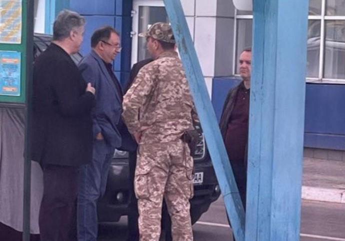 Порошенко снова пытается пересечь границу с Польшей / фото УП Порошенко снова пытается пересечь границу с Польшей / фото УП