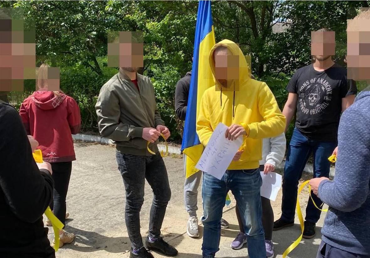 В Мелитополе прошел митинг в поддержку Украины / фото РИА-Мелитополь В Мелитополе прошел митинг в поддержку Украины / фото РИА-Мелитополь