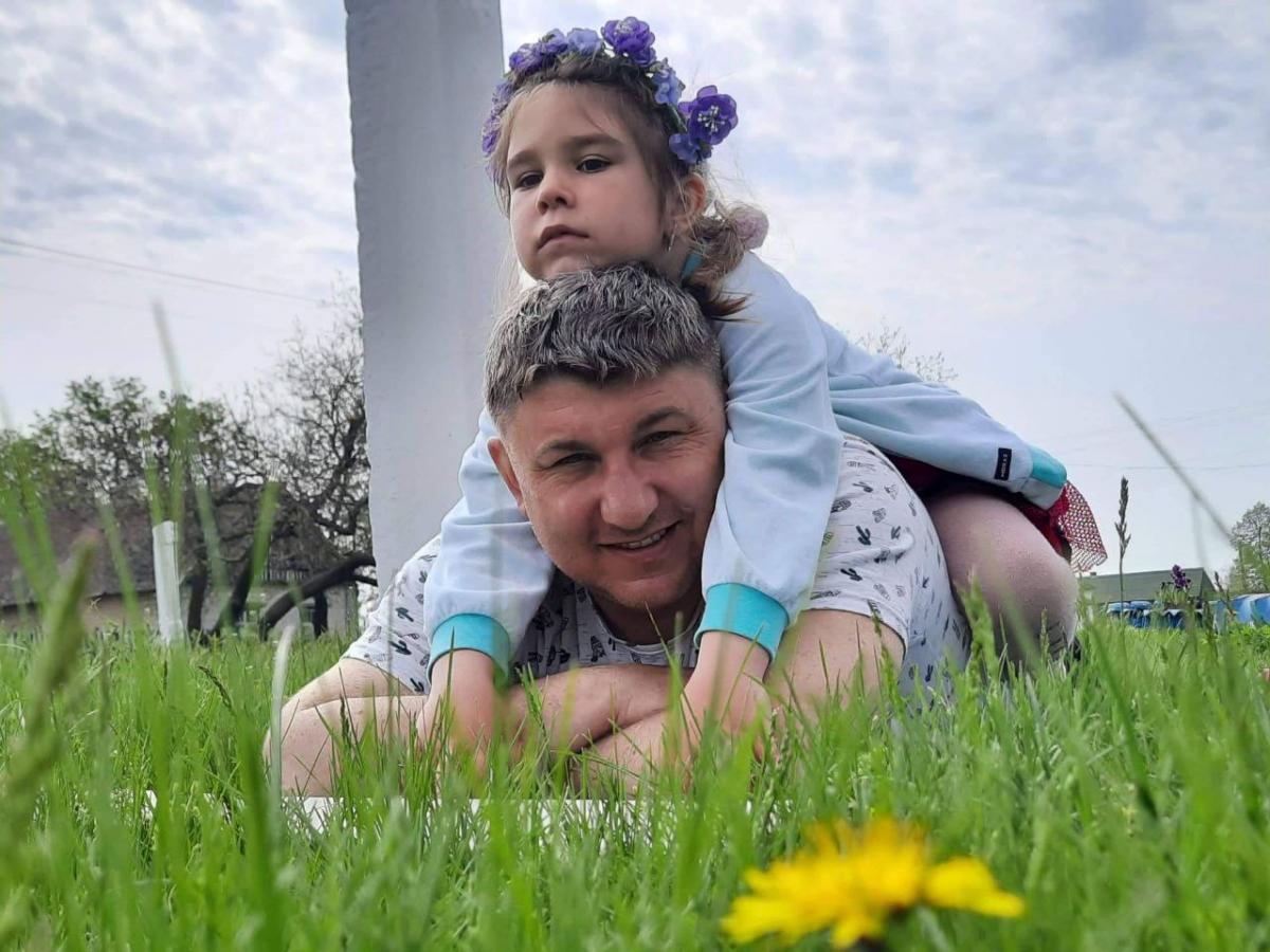 Окупанти дали чоловікові Оксани хвилини для того, щоб виїхати з рідного села / фото Оксана Корецька Окупанти дали чоловікові Оксани хвилини для того, щоб виїхати з рідного села / фото Оксана Корецька
