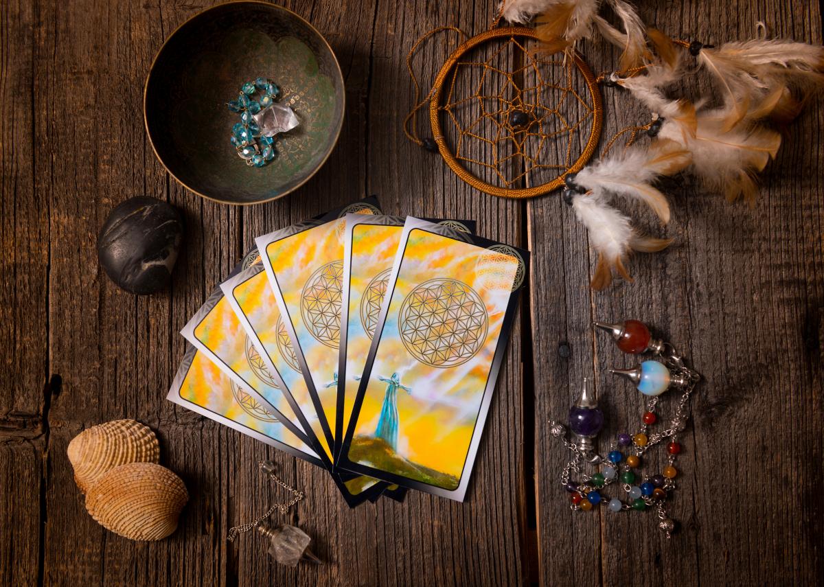Horoscope of tarot cards for the month / Photo depositphotos.com